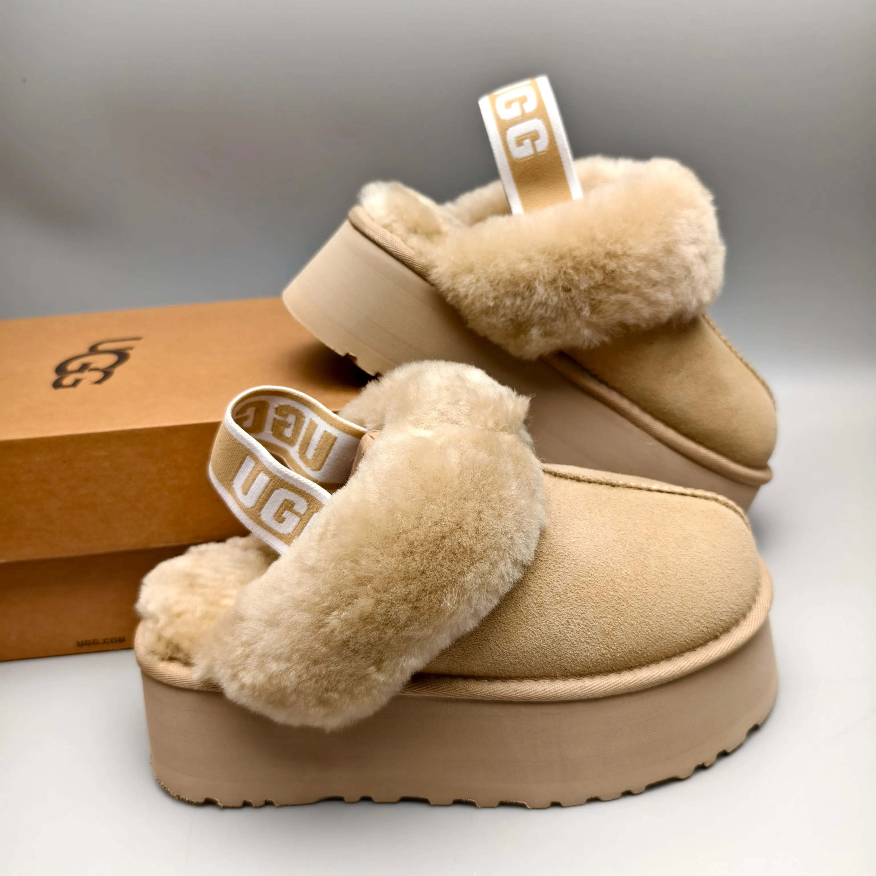 💰 480 UGG sheepskin all-in-one snow boots UGG official website recommends 3474 5-layer 5 cm thick-soled slippers. Color: chocolate, mustard, black, gray, maroon, evening pink. Size: 35-41